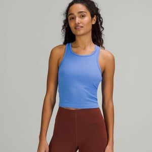 Lululemon cropped ebb to street tank in Nile blue